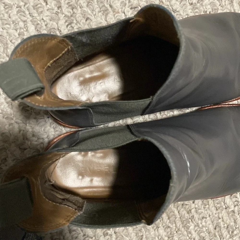 🔥Everlane gray leather bootie